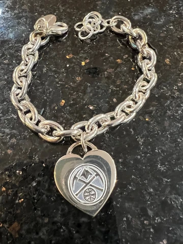 Denver Nuggets NBA Logo heart Shaped Charm Bracelet silvertone Metal Cover