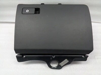 Volkswagen Passat 2006-2010 guantera caja 3C1857114 OEM AK90532 Foto 1 de 4