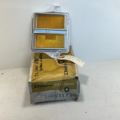 Vintage New OEM GM 911734 Side Marker Lamp Assembly Fits 72 Chevy Passenger RH - Image 1 of 4