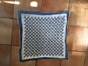 Vintage Salvatorre Ferragamo SCHAL HALSTUCH KLASSISCHER LOGODRUCK Baumwolle 24”x24” - Bild 1 von 6