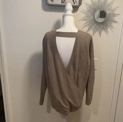Women’s New York & Company Pullover Open Back Tan Sweater NWOT - Изображение 1 из 4