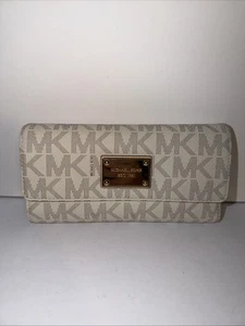 Portafoglio Michael Kors in vinile usato panna e marrone - Foto 1 di 8