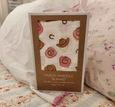 NEW MUD PIE WESTERN COWGIRL HATS & HORSE SHOES MUSLIN BABY SWADDLE BLANKET - Image 1 of 2