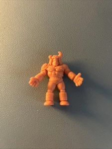 Figura M.U.S.C.L.E Muscle Men #2 TERRI-BULL Color Carne De Colección MATTEL #002 Rara - Imagen 1 de 3