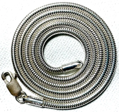 Collar de cadena de serpiente redonda de 20" 2,5 mm de plata de ley Foto 1 de 4