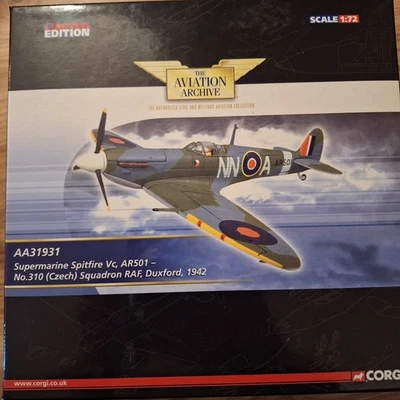 Corgi Aviation AA31931 Supermarine Spitfire RAF Duxford 310 Czech Sqn 1942 Foto 1 de 4