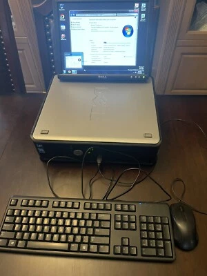 Dell Optiplex 780 Windows 7 Desktop Computer Tower 4GB DVD RW 15" LCD 133 GB - Image 1 of 4