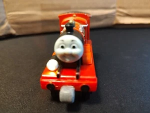 Tren Thomas & Friends Take-N-Play Castle Crest TALKING JAMES con luz funciona - Imagen 1 de 9