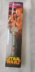Star Wars La Vendetta dei Sith MACE WINDU spada laser 2005 brilla suoni NUOVO IN SCATOLA - Foto 1 di 9