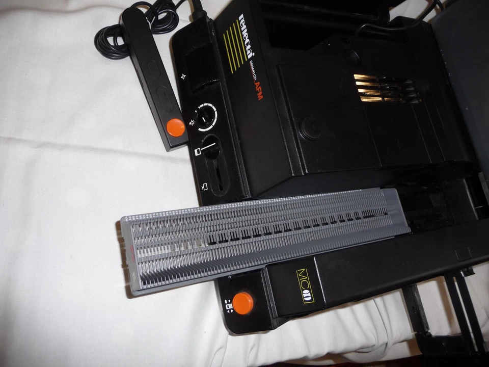 REFLECTA Slide projector tray LKM CS  1 X 100 capacity for 35mm slides - Image 1 of 1