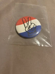 Hippy Pin  1970s Peace Sign over Flag /—Button Political Pin - Picture 1 of 2