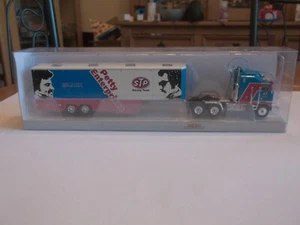 Brekina 85736 - Petty Enterprises - Kenworth K100 Aerodyne - 1/87 Scale - NEW - Picture 1 of 6