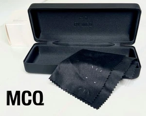 Nuevo Estuche Rígido MCQ Negro Mate Para Gafas de Sol Anteojos Auténtico - Imagen 1 de 6