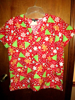 Cassandra O Women's Size L Holiday Treats Gingerbread, Candy Canes, Scrub Top - Изображение 1 из 4