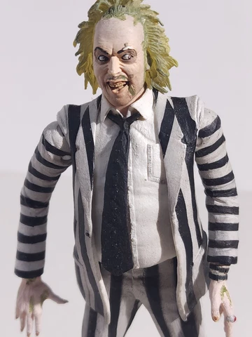 Super Rare Used 2008 Cult Classics Series 7 Beetlejuice Action Figure Cover