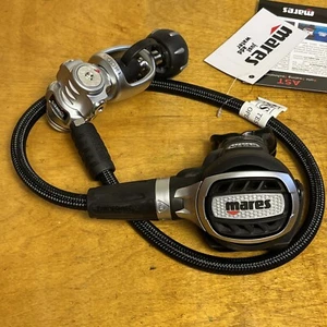 Mares ULTRA 62X Yoke - Regolatore leggero per immersioni subacquee - 416272-INT - Foto 1 di 15