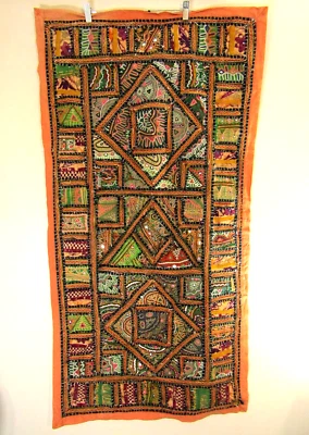 De Colección Tapiz Bordado a Mano Indio Floral Colgante de Pared 26x49" Antiguo Boho Retro Foto 1 de 4