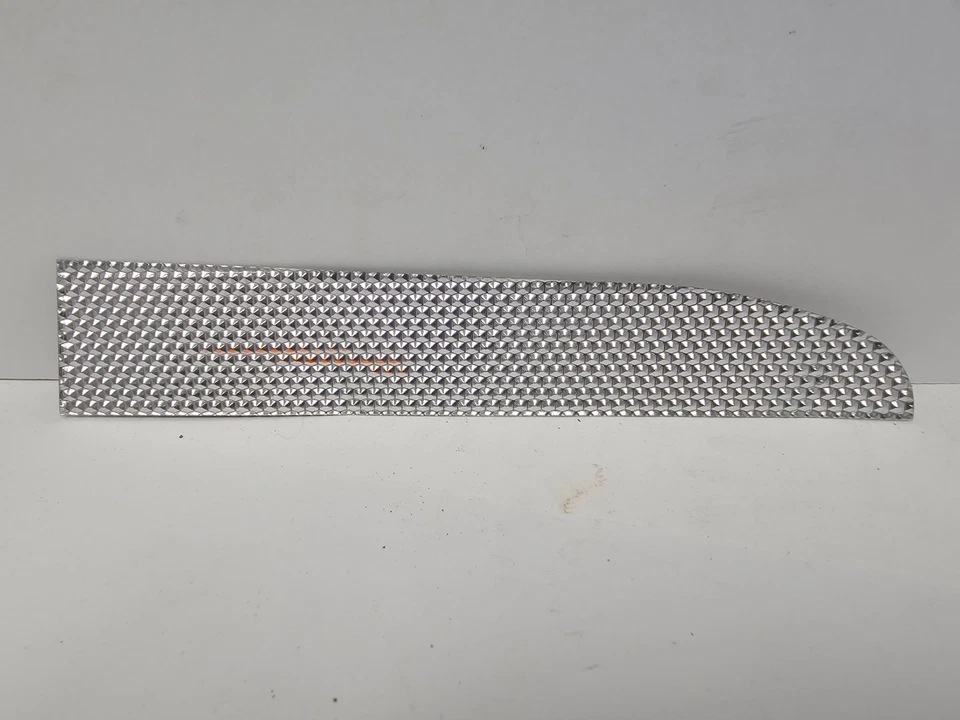 Plymouth Belvedere 1959 guardabarros delantero derecho moldura inserto 1903400 nuevo de colección Foto 1 de 3