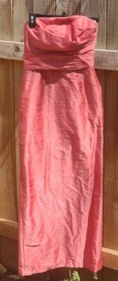 Vestido de Dama de honor formal acanalado de seda rosa sin tirantes Watters And Watters talla 2 Foto 1 de 4