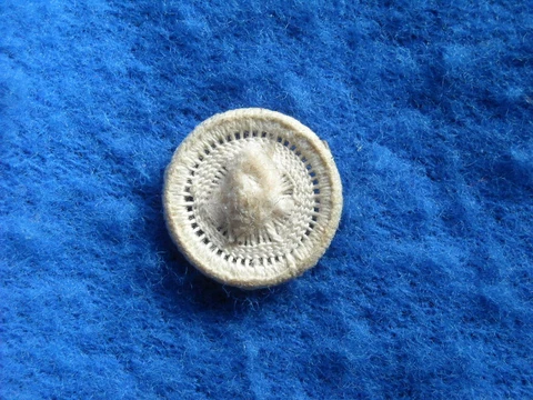 NEEDLE WEAVING TECHNIQUE XIX th. C. ANTIQUE SEW CLOTHING WHITE DORSET BUTTON Cover