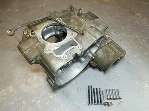 1985 Kawasaki Klt160 Klt 160 Engine Cases Motor Bottom End Case Left Right 85 - Picture 1 of 24