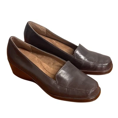 Mocasín para mujer AEROSOLES examen final cuero marrón sin cordones tacón de cuña talla 9,5 Foto 1 de 4