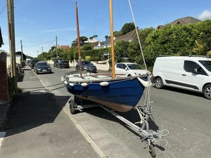 Drascombe Lugger (Honnor Marine) Inc Road Trailer & 5HP Honda Engine - Picture 1 of 16