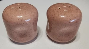 Russel Wright Coral Pink American Modern salt & pepper shakers 4 hole/ 5 hole - Picture 1 of 1