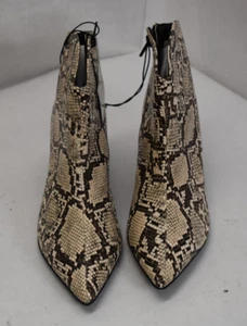 Worthington Black & Grey Ankle Booties Size Zip 2" Heel Pointed Toe Boots Sz 11 - Picture 1 of 7