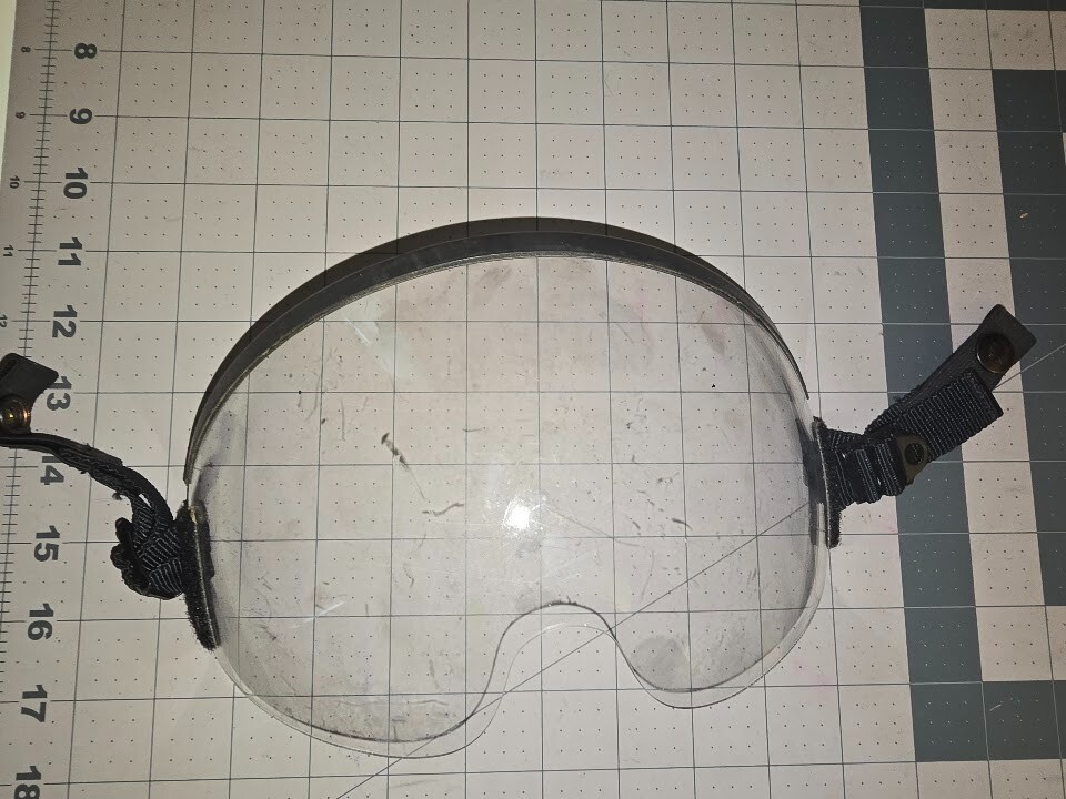 GENTEX HGU-55/P クリアーシールド傷有り GENTEX HGU-55/P クリアーシールド傷有り