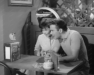 Mystic Seer 1 Cent Fortune Telling Machine Vintage 8x10 Reprint Of Old Photo 2 - Picture 1 of 1