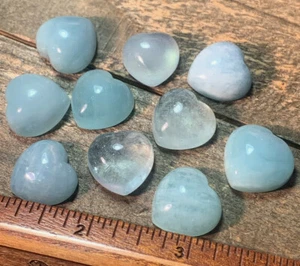 SELTENER NIEDLICHER KLEINER AQUAMARIN POLIERTER KRISTALL HERZ CABOCHON (1) STÜCK - Bild 1 von 3