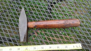 Antique Cross Peen Blacksmithing Hammer With Small Handle 1 lb 2 oz - Picture 1 of 6