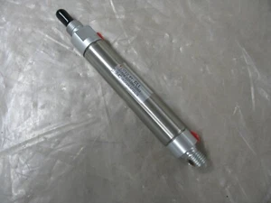NEU SMC NCDMC056-0200 D/A PNEUMATIKZYLINDER 9/16 BOHRUNG X 2" HUB P9832 - Bild 1 von 3