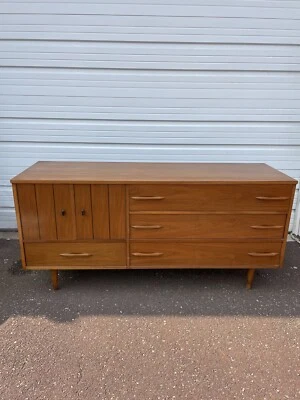 Aparador Credenza Moderno Meio Século Vintage Nogueira - Imagem 1 de 4