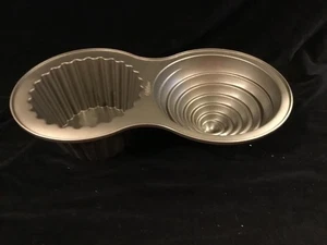 Wilton Giant Dimension Große Cupcake Form 3D Antihaft Form Jumbo Backen Kuchen - Bild 1 von 6