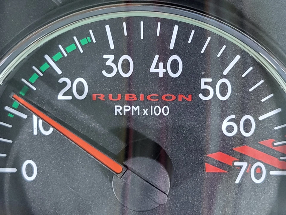  Grupo velocímetro Jeep JK Wrangler Rubicon impreso en RPM 100 MPH usado OEM Foto 1 de 4