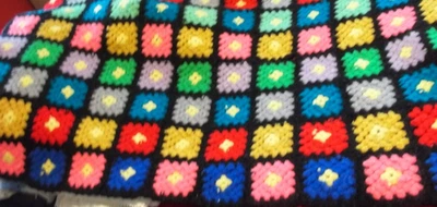 Manta de ganchillo cuadrada abuela hecha a mano afgana colorida vintage tiro 48"X66" Foto 1 de 4