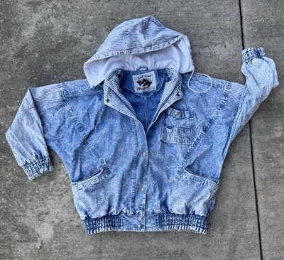Vintage’s 80s East West Acid Wash Denim Bomber Jacket with a hood, Medium - Image 1 of 4