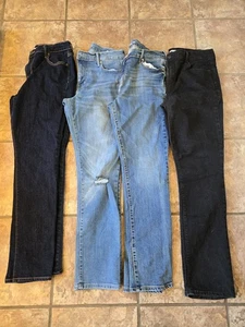 4 Pairs Old Navy Women's Jeans Size 10 Curvey Straight Black Blue  - Picture 1 of 14