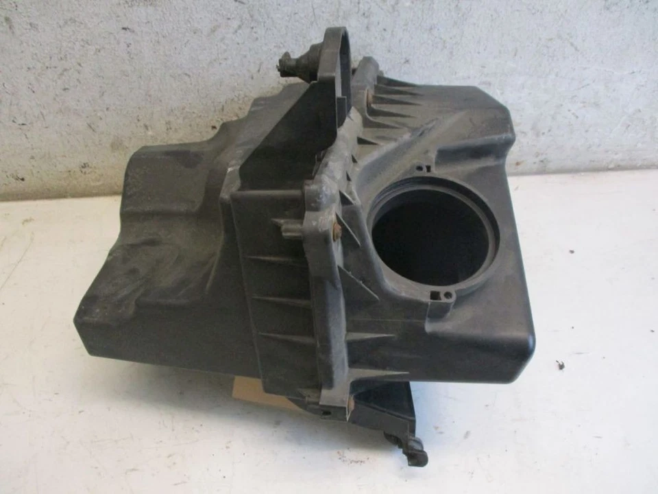 Carcasa del filtro de aire caja del filtro de aire caja del filtro de aire se adapta a VOLVO V50 (MW) 2. Foto 1 de 4