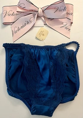 NUEVO CON ETIQUETAS PEQUEÑO Bikini Victoria’s Secret 1980’s ETIQUETA DORADA SEDA CUERDA AZUL MEDIANOCHE Foto 1 de 4