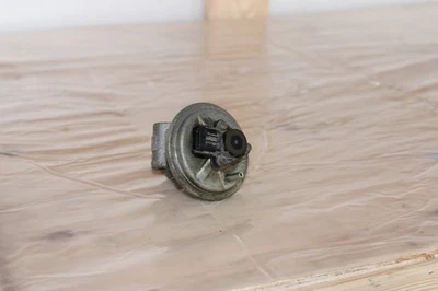 Mazda 626 1994-1997 válvula EGR 2,0 L Foto 1 de 4