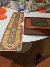 Jeu de société antique le jeu de la course dans sa boîte originale plomb animaux et obstacles
