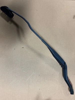 Рычаг стеклоочистителя драйвера 2012 Ram 2500 3500 6.7 Cummins - Изображение 1 из 4