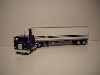 DCP FIRST GEAR 1/64 J&R SCHUGEL PETERBILT 352 COE & 40' VINTAGE REEFER TRAILER - Image 1 of 4