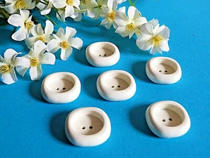 089C / Lovely Big Buttons " Spring " White Set Of 6 Buttons Ép. 1960/70 - Picture 1 of 3