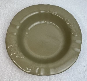 Royal Haeger USA Pottery Rim Bowl Beige Embossed Grapes & Leaves 10” VNTG - Picture 1 of 12