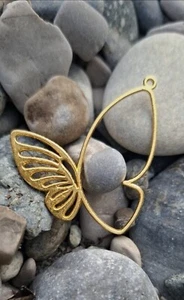 Lot De 2 Pendentifs / Breloques Papillons Dore, Environ 4 X 3.8 Cm, Neuf - Picture 1 of 1