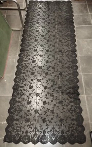GROSSE CHALET MANTILLA 205X71 CM. HALBMECHANISCHE SPITZE. SPANIEN. UM 1950 - Bild 1 von 1